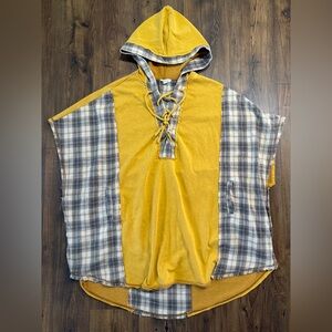 Oli & Hali Women's Yellow & Plaid Patchwork Poncho One Size Boho Hippie